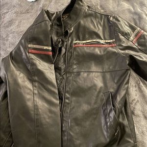 Vintage leather leather jacket size medium.